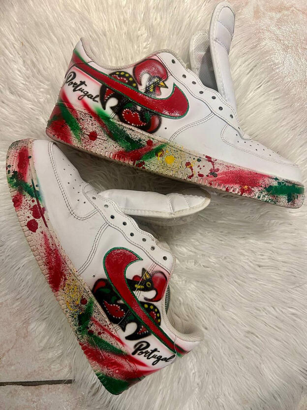 |The Little Portugal Kicks 🇵🇹| Price: $450 Size: 24" x 36" Availability: Available ORDER